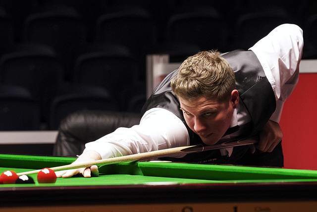 中进行策略 中进行策略